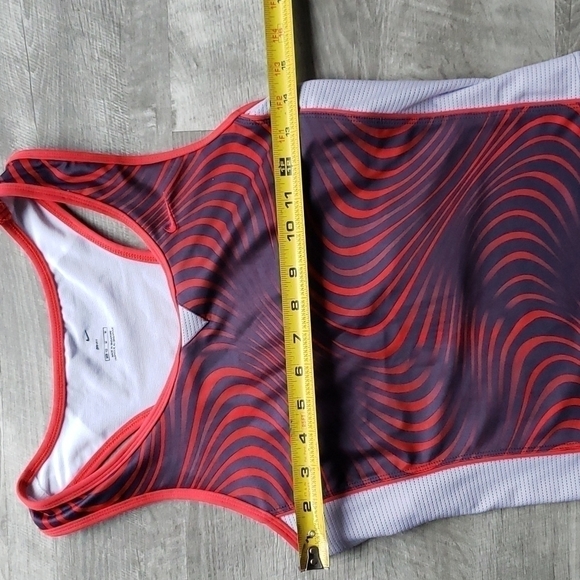 NWT Nike Women Dri-Fit Workout Top Black Red M - Picture 5 of 14
